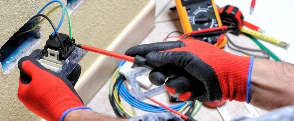Electrician autorizat ANRE pentru reparatii instalatii electrice in Bucuresti